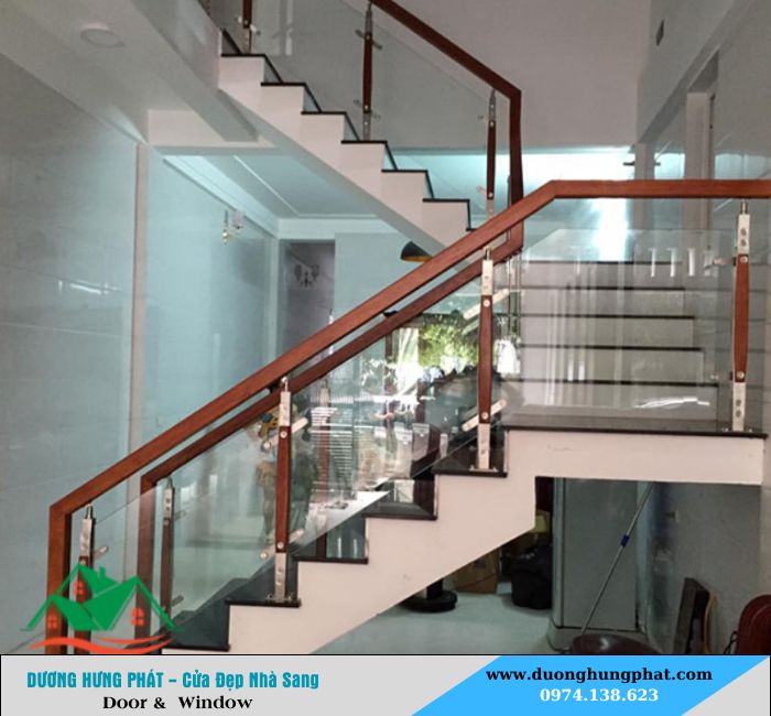 cầu thang kính tại Củ Chi TP.HCM